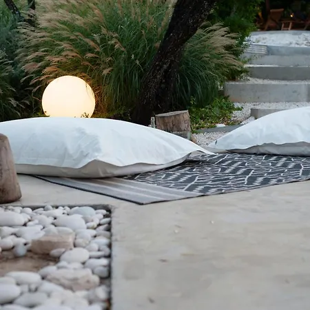 Arterravilla, A Hidden Sanctuary. Villa Makriótika