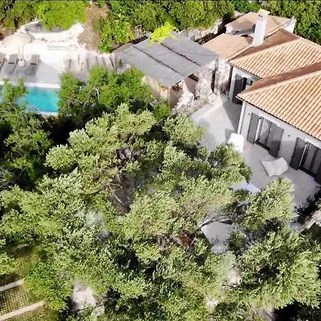 Arterravilla, A Hidden Sanctuary. Makriotika