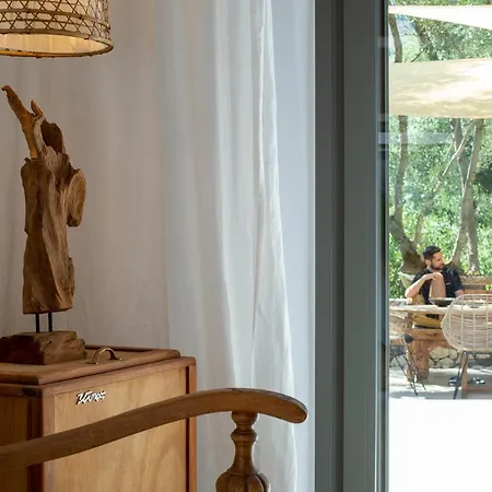 Arterravilla, A Hidden Sanctuary. 别墅 Makriotika