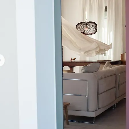 Vila Arterravilla, A Hidden Sanctuary. Makriotika