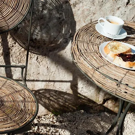 فيلة Arterravilla, A Hidden Sanctuary. Makriotika