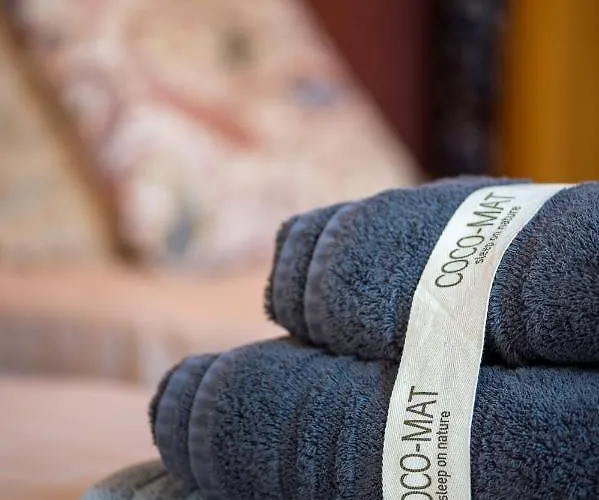 Arterravilla, A Hidden Sanctuary. * Μακριώτικα